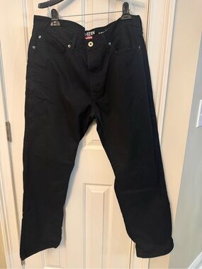 Levi's Men’s Denzie Athletic Fit Black Jeans - Classic Straight Fit